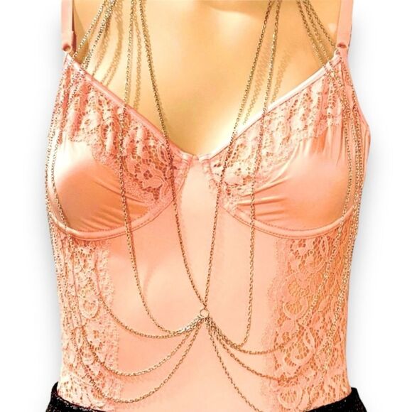 Gold Multilayer Chain Belt NEW - Picture 2 of 6